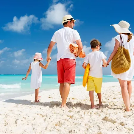 Vila Chris, Area Of - By Villamar Calpe